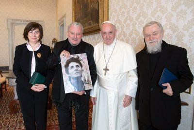 O Papa Francisco, com a Equipe Responsável Internacional do Caminho Neocatecumenal