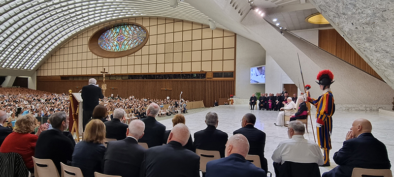 طريق الموعوظين الجديد مقابلةمع البابا فرنسيس عائلات في الرسالة
