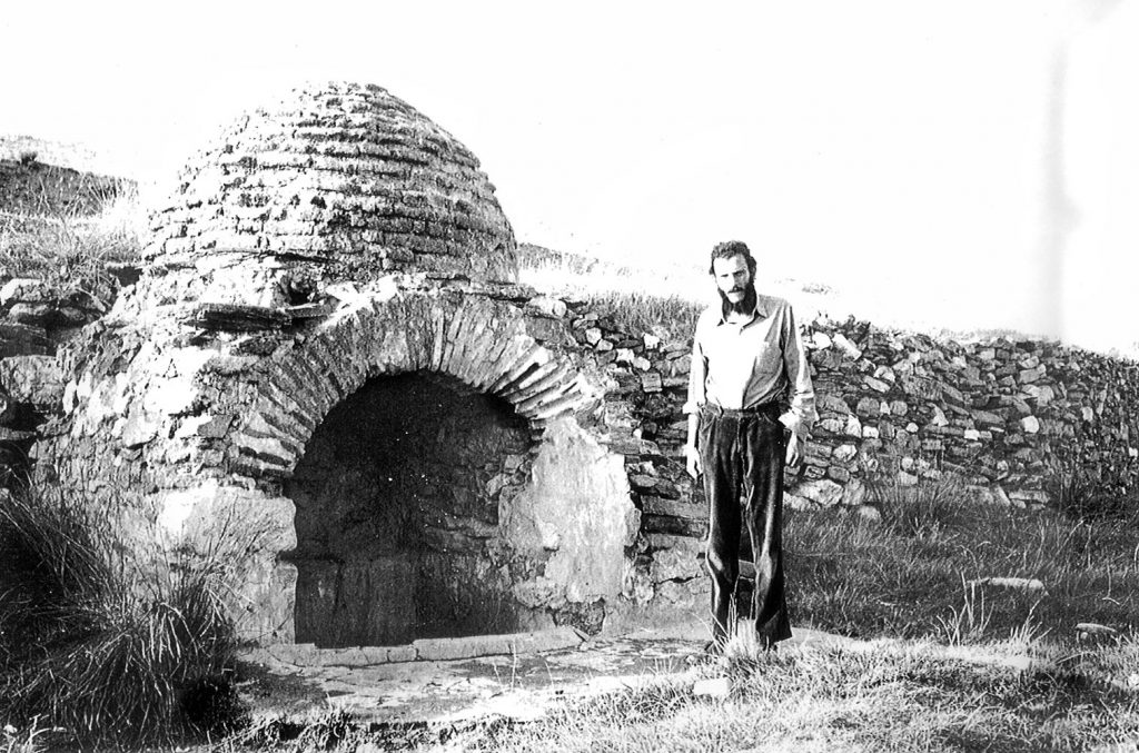 Droga Neokatechumenalna Kiko Arguello w studni kościoła w Fuentes de Carbonero - Segovia - Hiszpania
