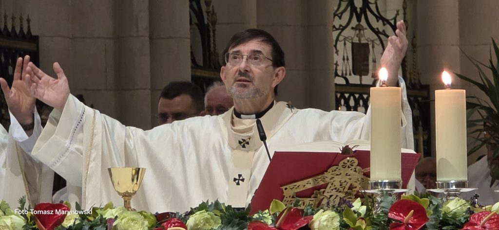 Camino Neocatecumenal Celebración de la Eucaristía por el 60 Aniversario del inicio del Camino en Madrid. Cardenal José Cobo