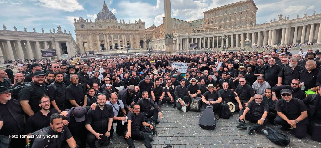 Caminho Neocatecumenal Presbíteros da América na Audiência Geral com o Papa Leão XIV, na Praça São Pedro, em 24 de junho de 2026.