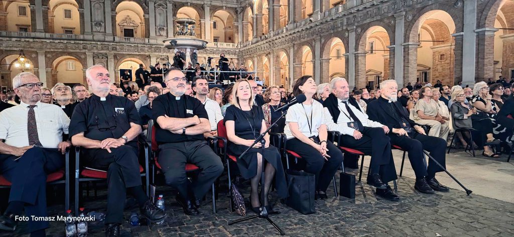 Opera sinfonica di Kiko Argüello presso il Santuario della Casa di Loreto, 19 giugno 2026.
